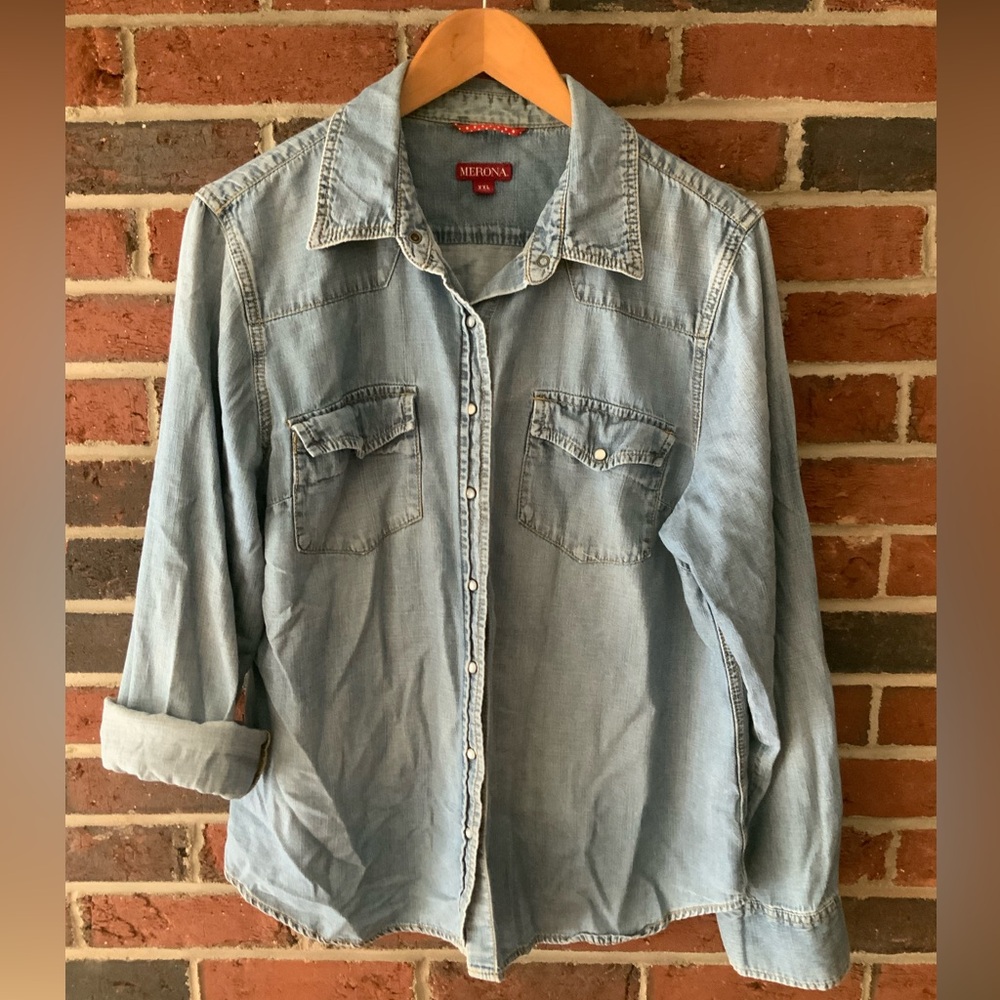 Nero a chambray button down shirt